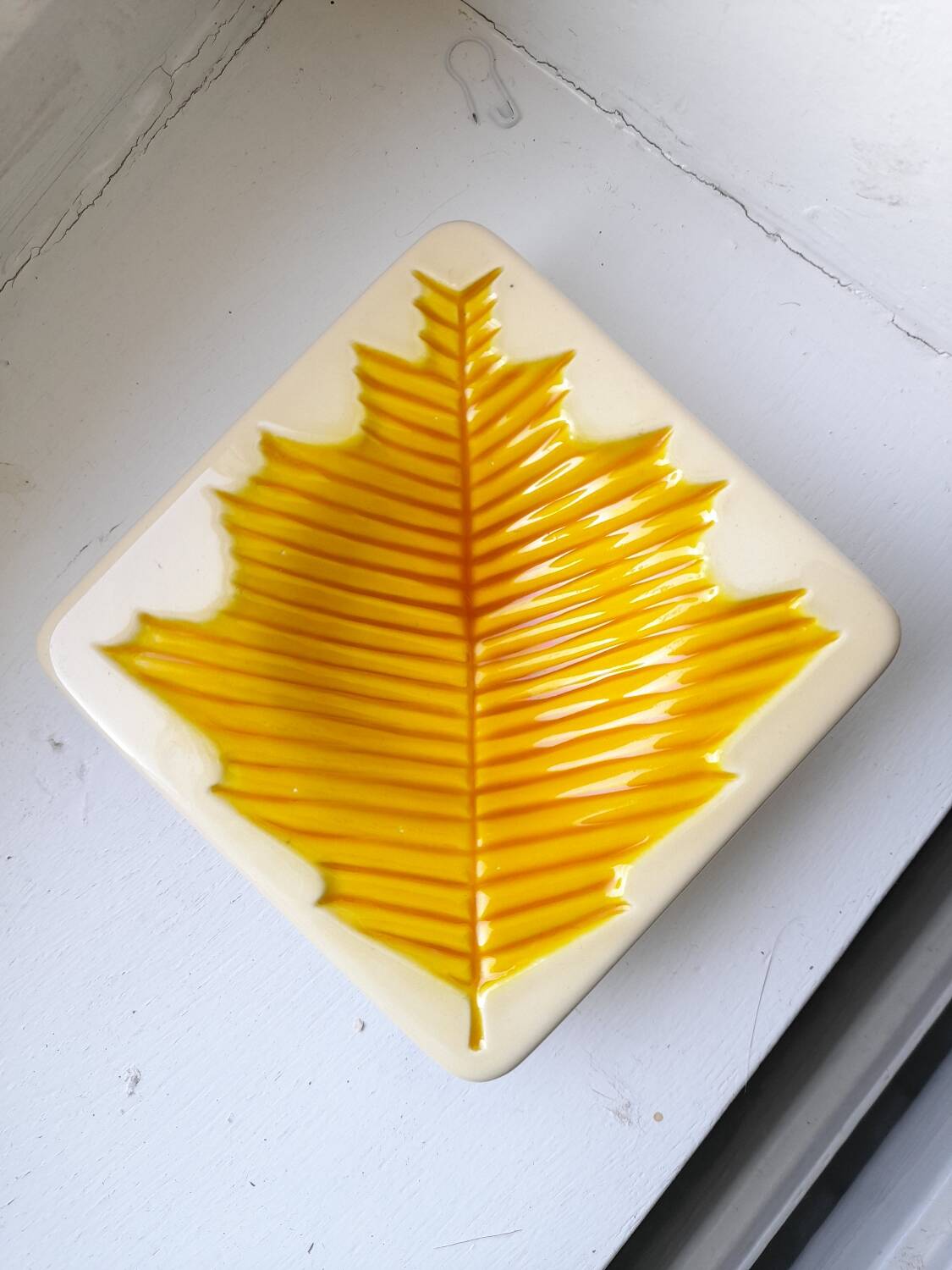 Verceram yellow leaf butter dish