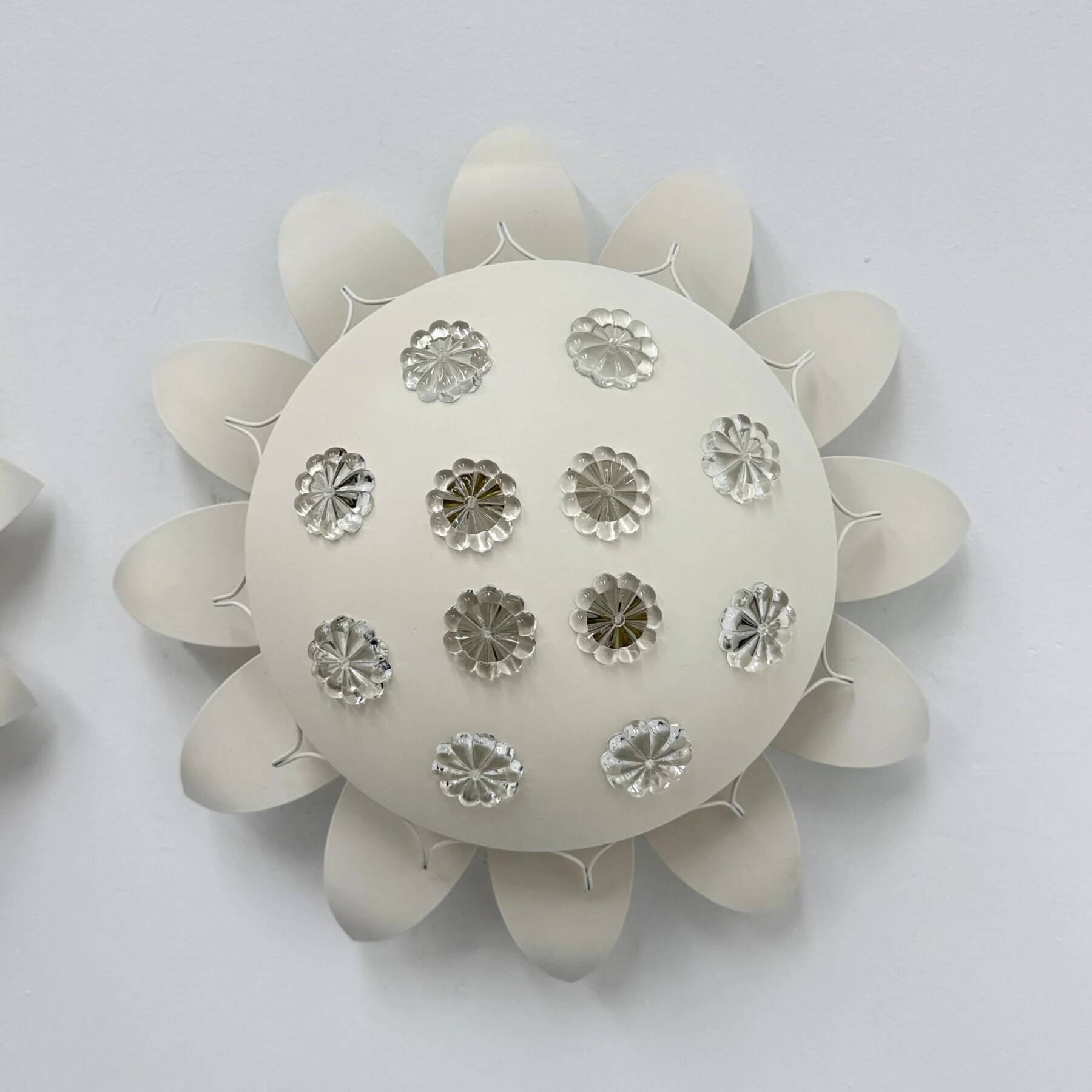 Set of 2 Emil Stejnar wall lamps with flower crystals, 1950s Vienna