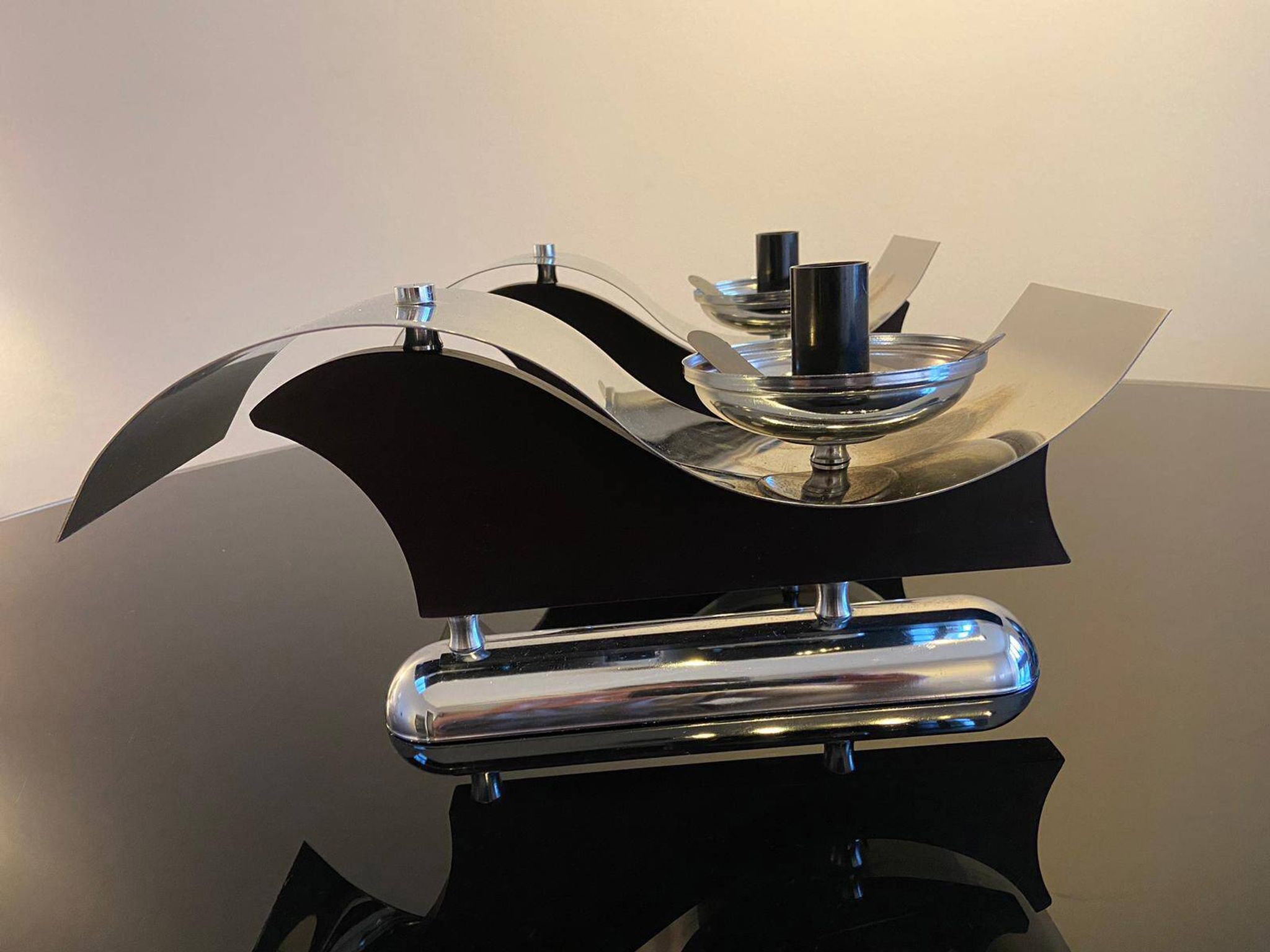 Pair of metal and blown glass wall lights, Italy 1970s, in excellent condition.