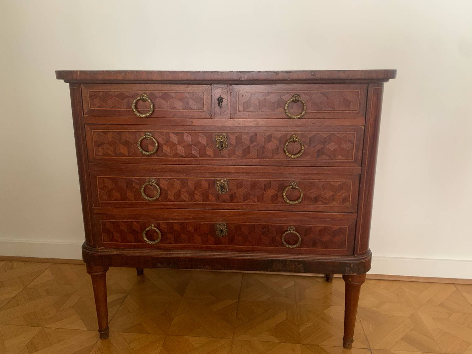 Marquetry chest of drawers