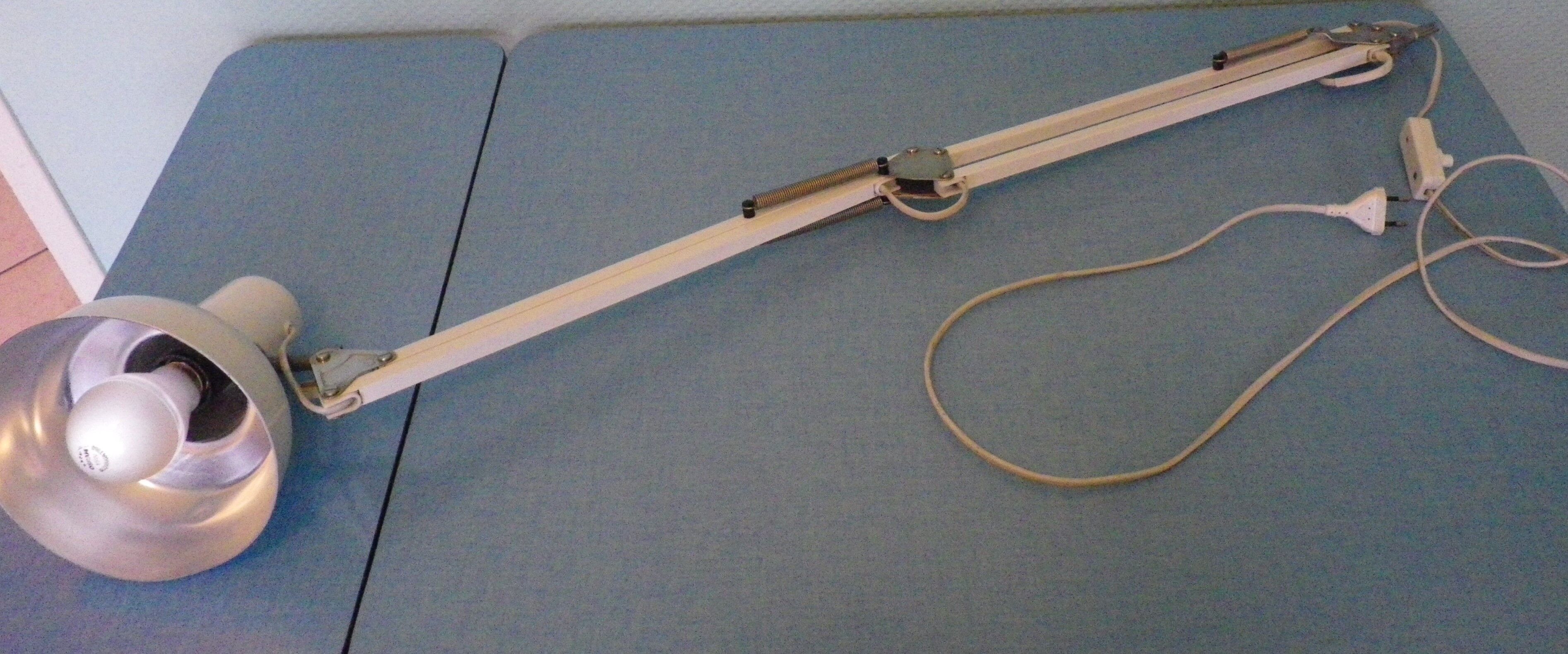 Enamelled tole articulated lamp - 2 arms - 70s