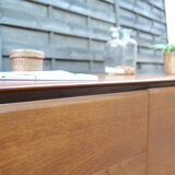 Enfilade minimaliste par White & Newton