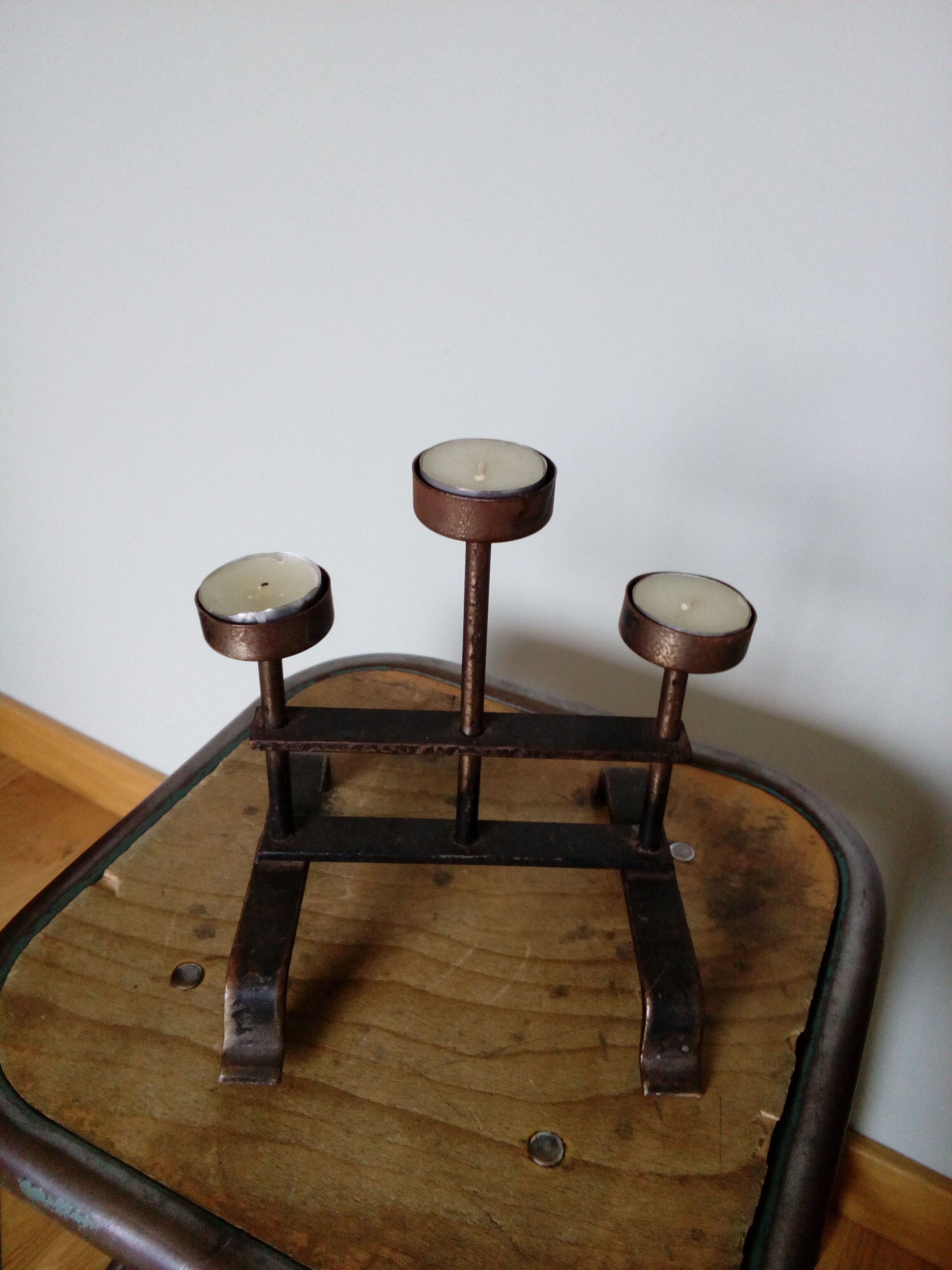 Metal candleholder