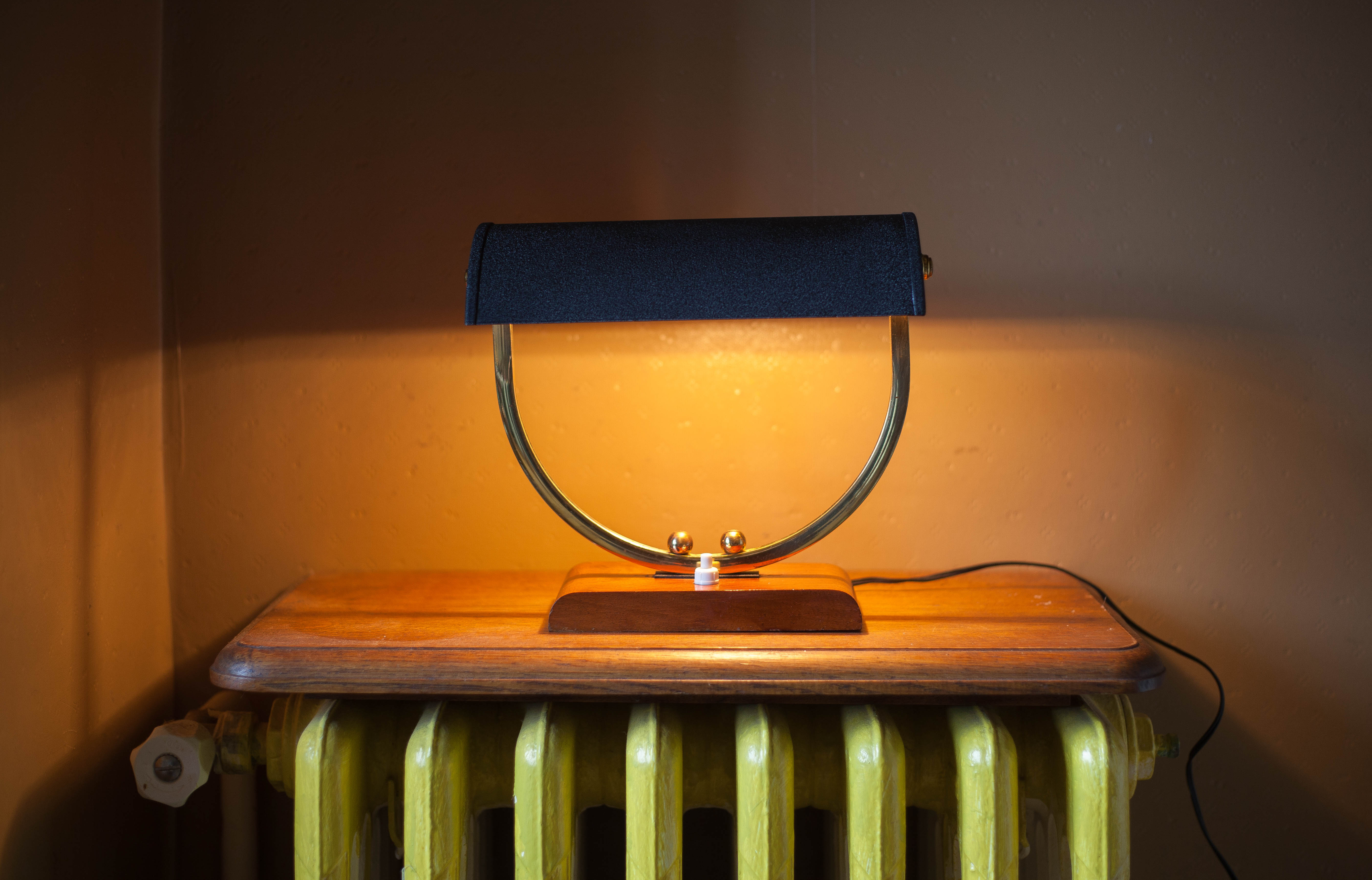 Notary desk lamp