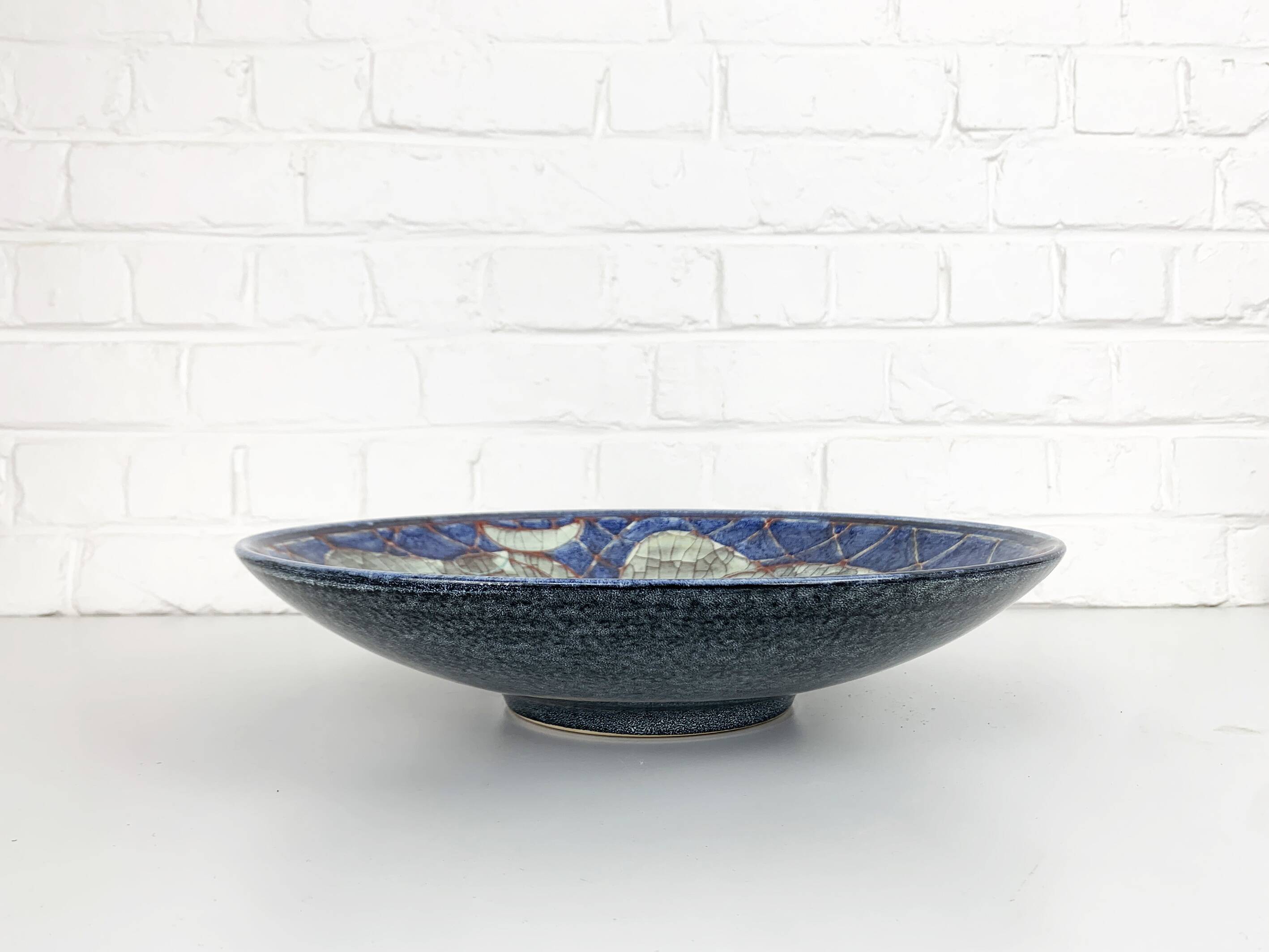 Ceramic dish by Marianne Starck for Michael Andersen & Son, Denmark
