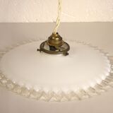 White opaline suspension