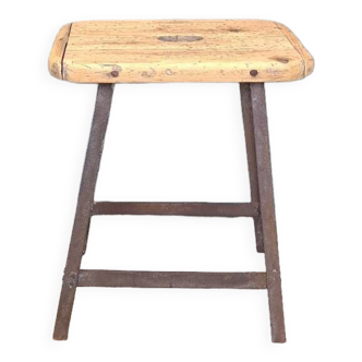 Ancien tabouret de metier