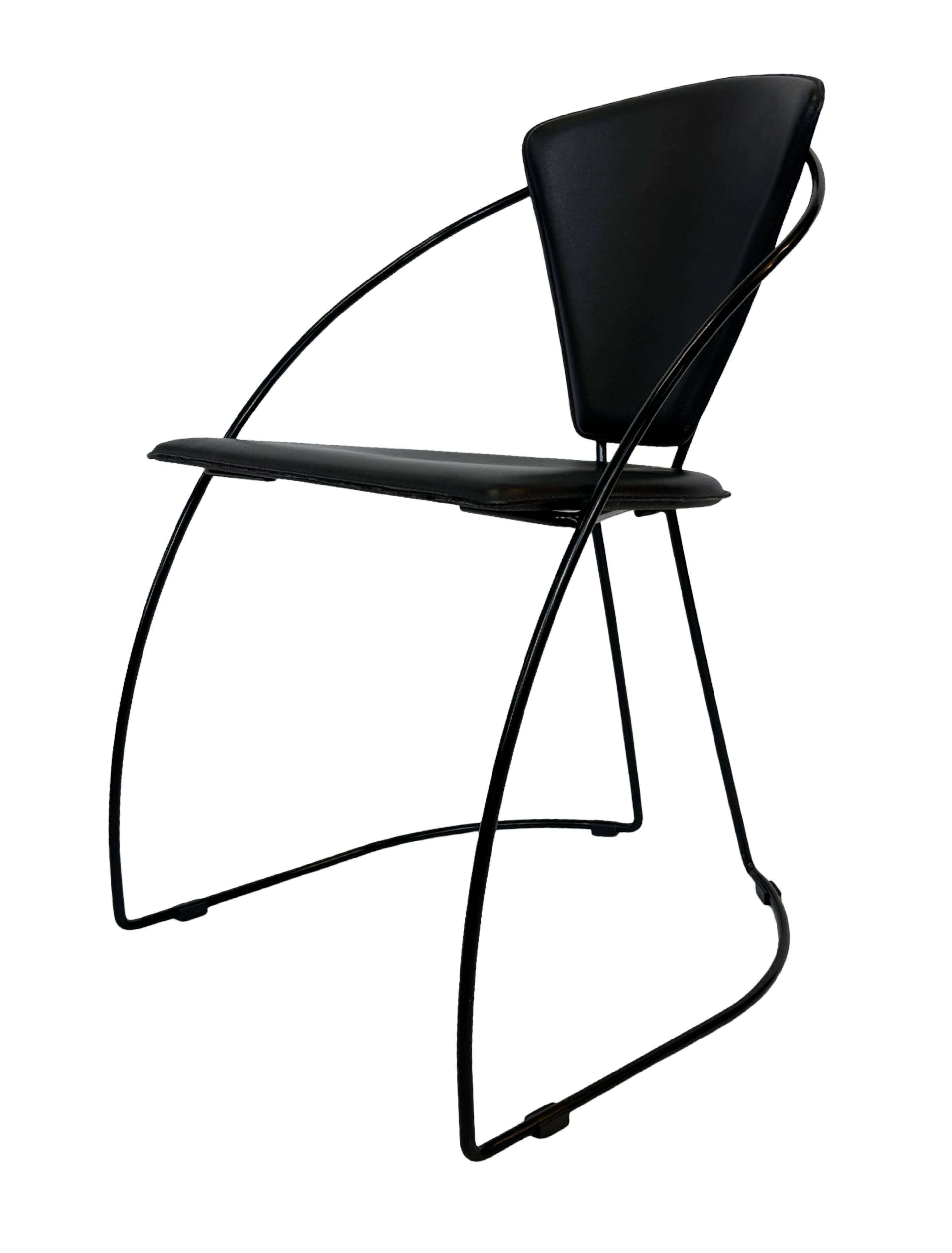 Ensemble de quatre chaises de salle à manger vintage Arrben Linda, design des années 1980
