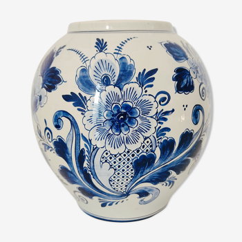 Delft earthenware vase floral decoration