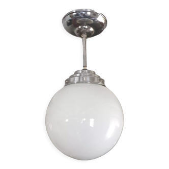 Suspension globe en opaline