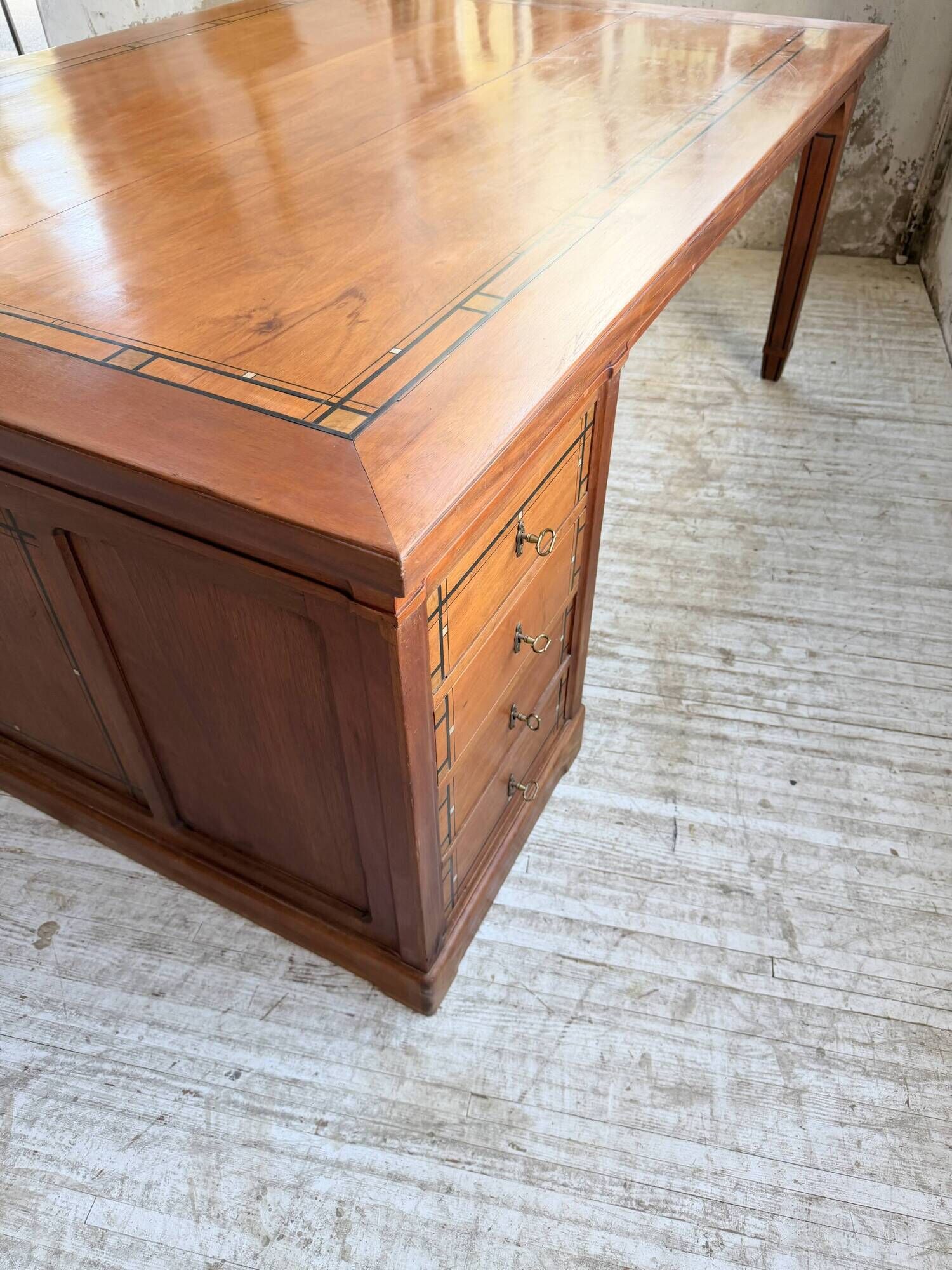 Double-sided walnut counter desk 1900