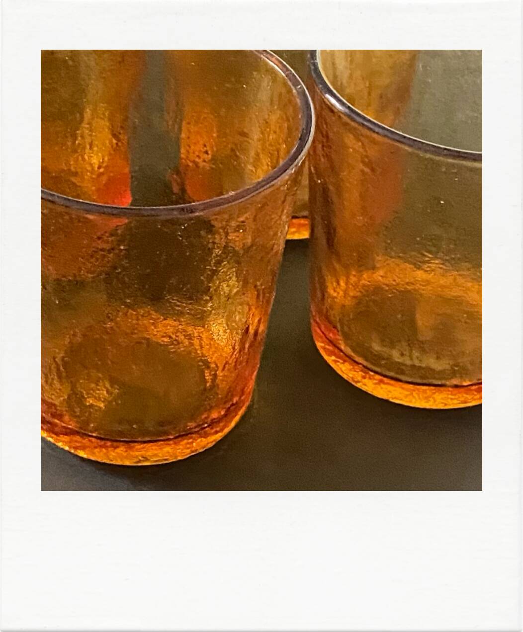 4 verres en verre ambré, années 70