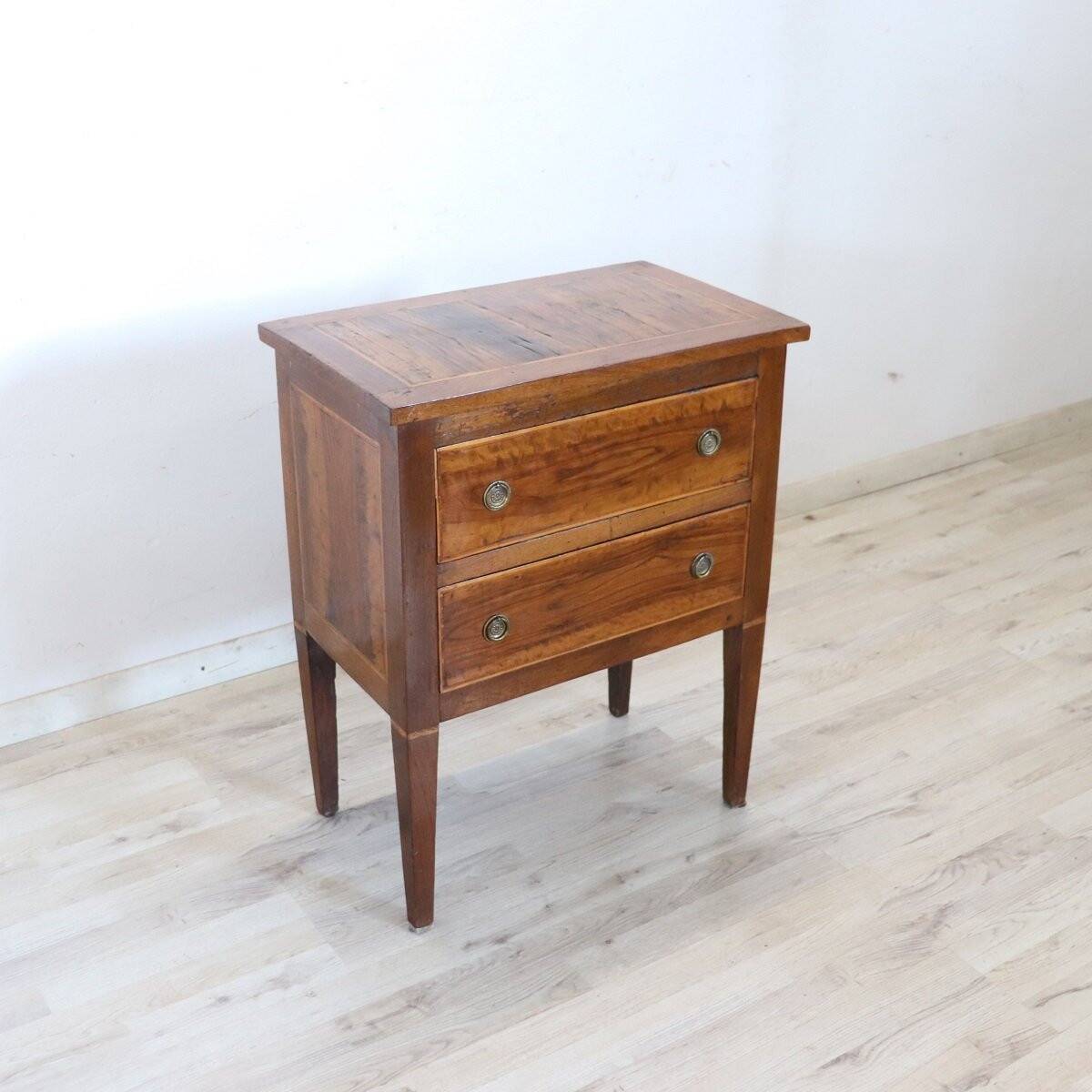 Small Antique Chest Of Drawers In Walnut, Italy 18th Century