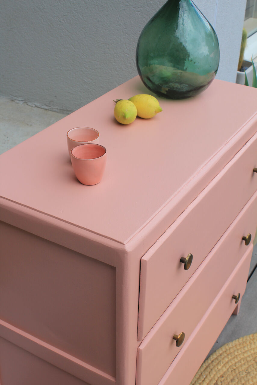 Vintage chest of drawers