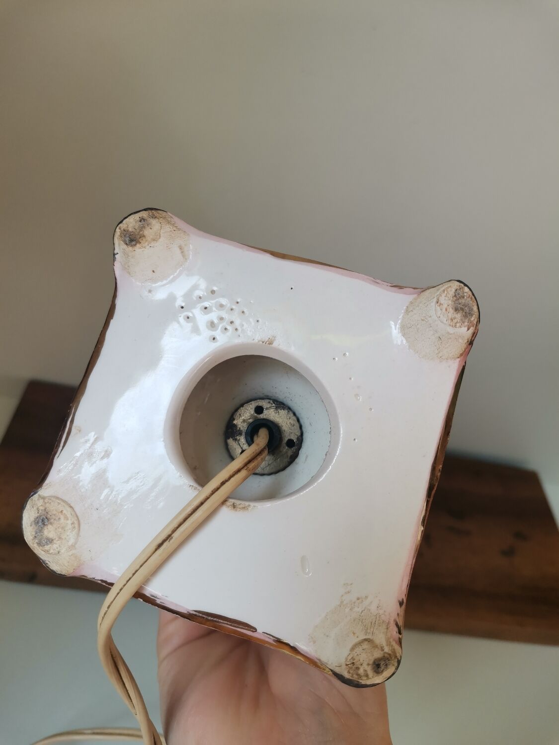 Vintage lamp foot in slip