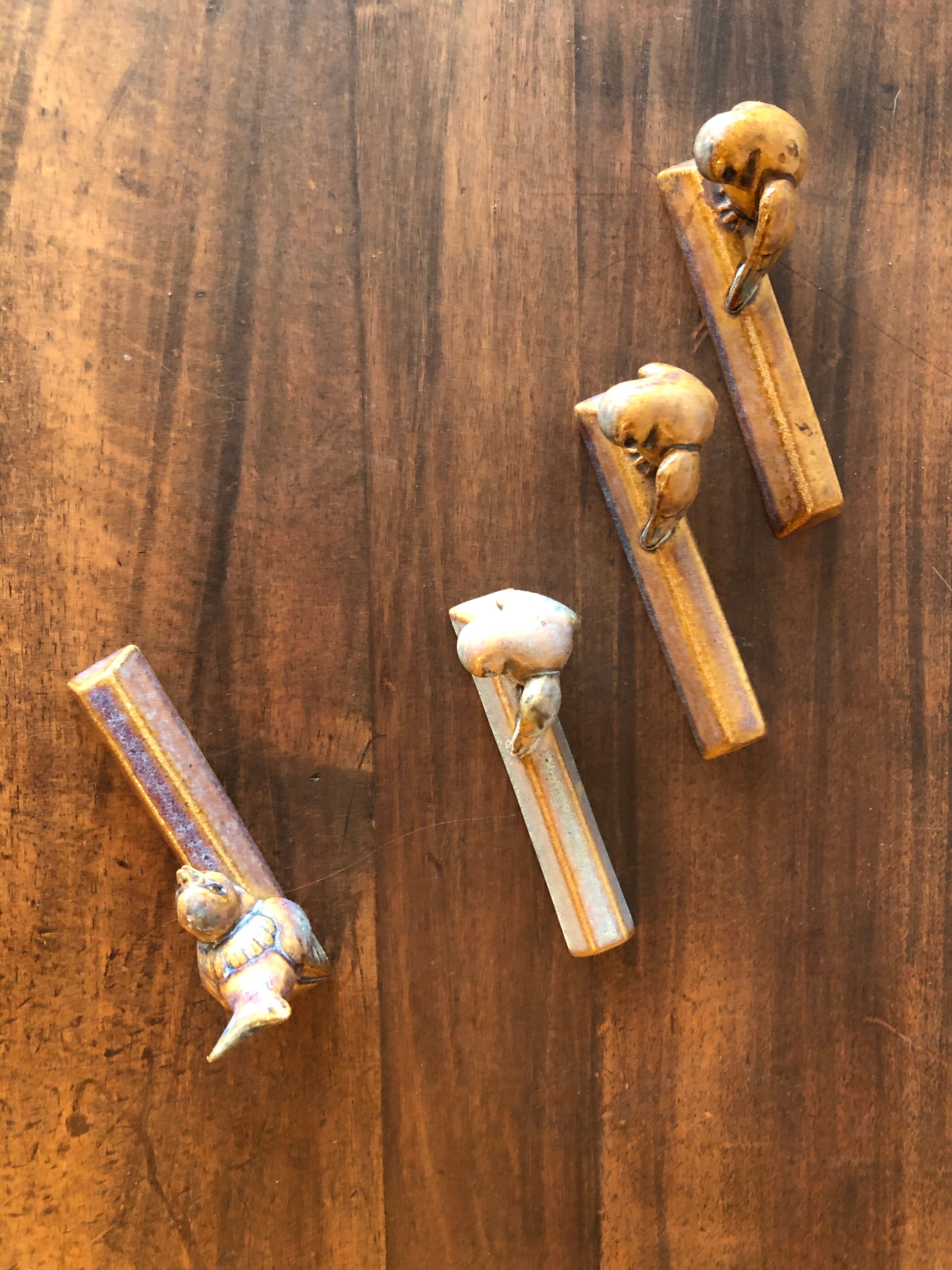 Set of 4 ceramic knife holders