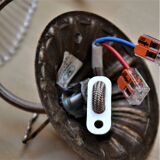 Suspension in striated glass and gilded metal