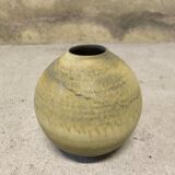 Round ceramic vase