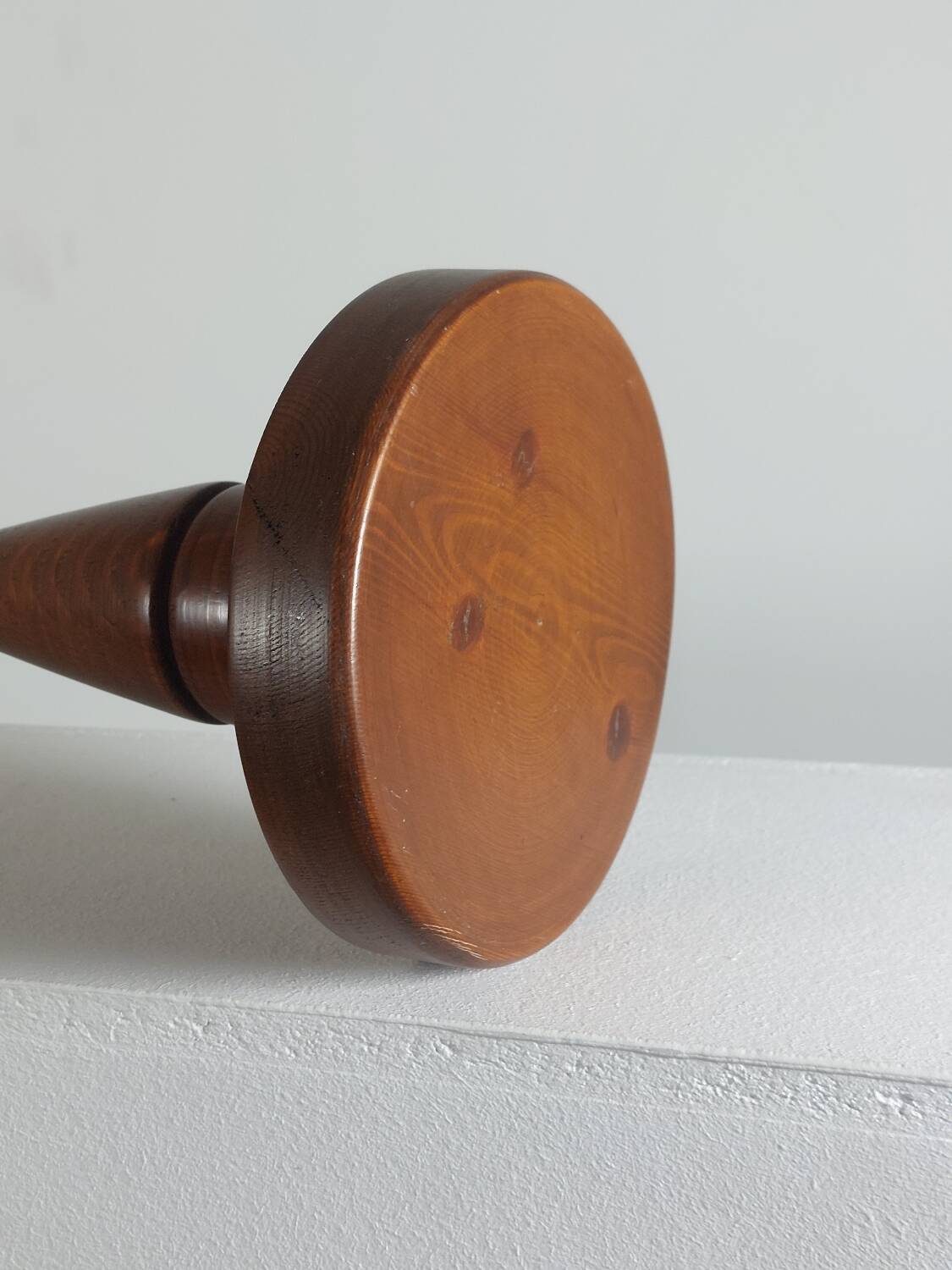 Vintage turned wooden flower support column