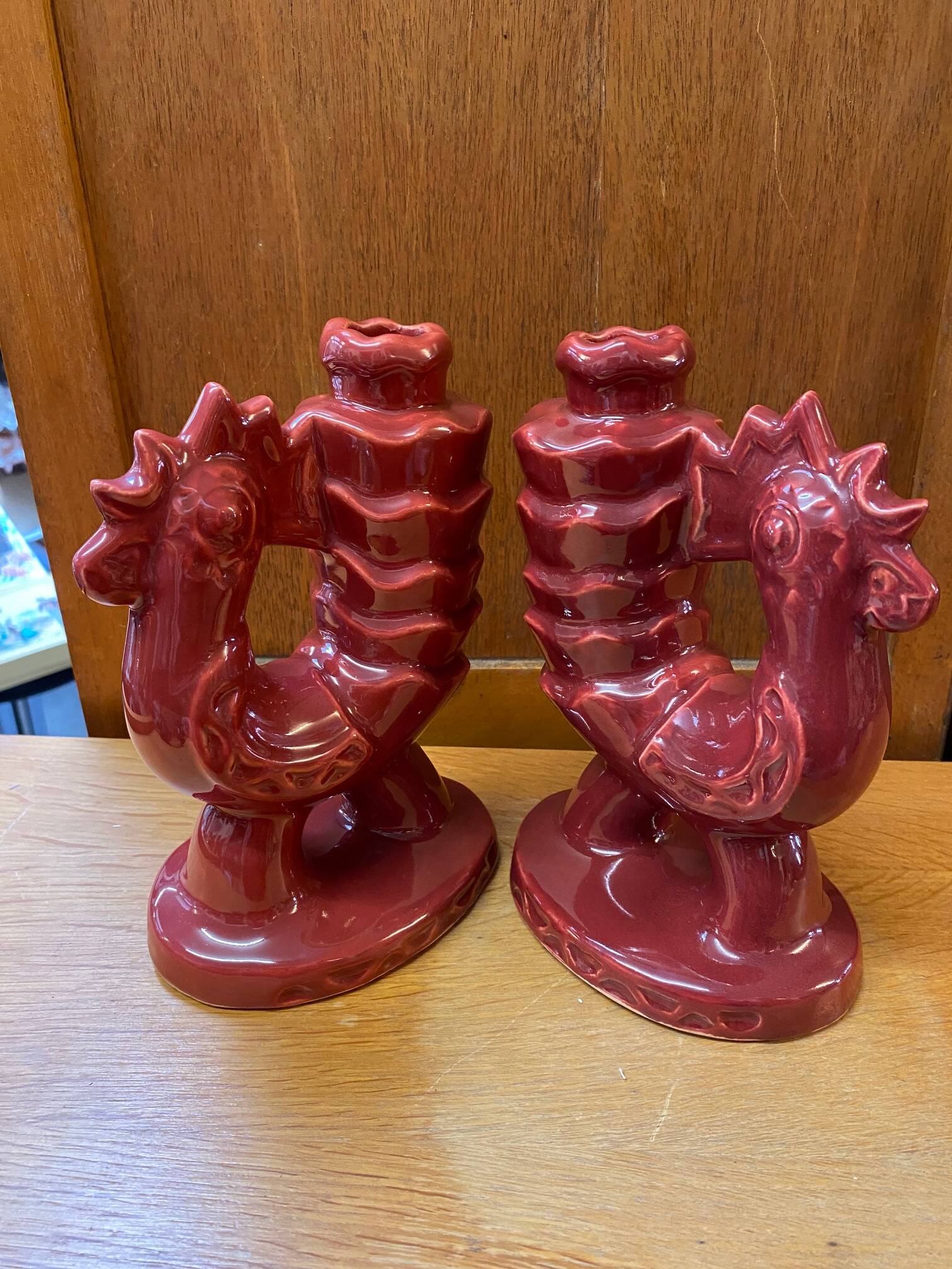 Partager paire de bougeoirs au coq pierre toulhoat faience de quimper annee
