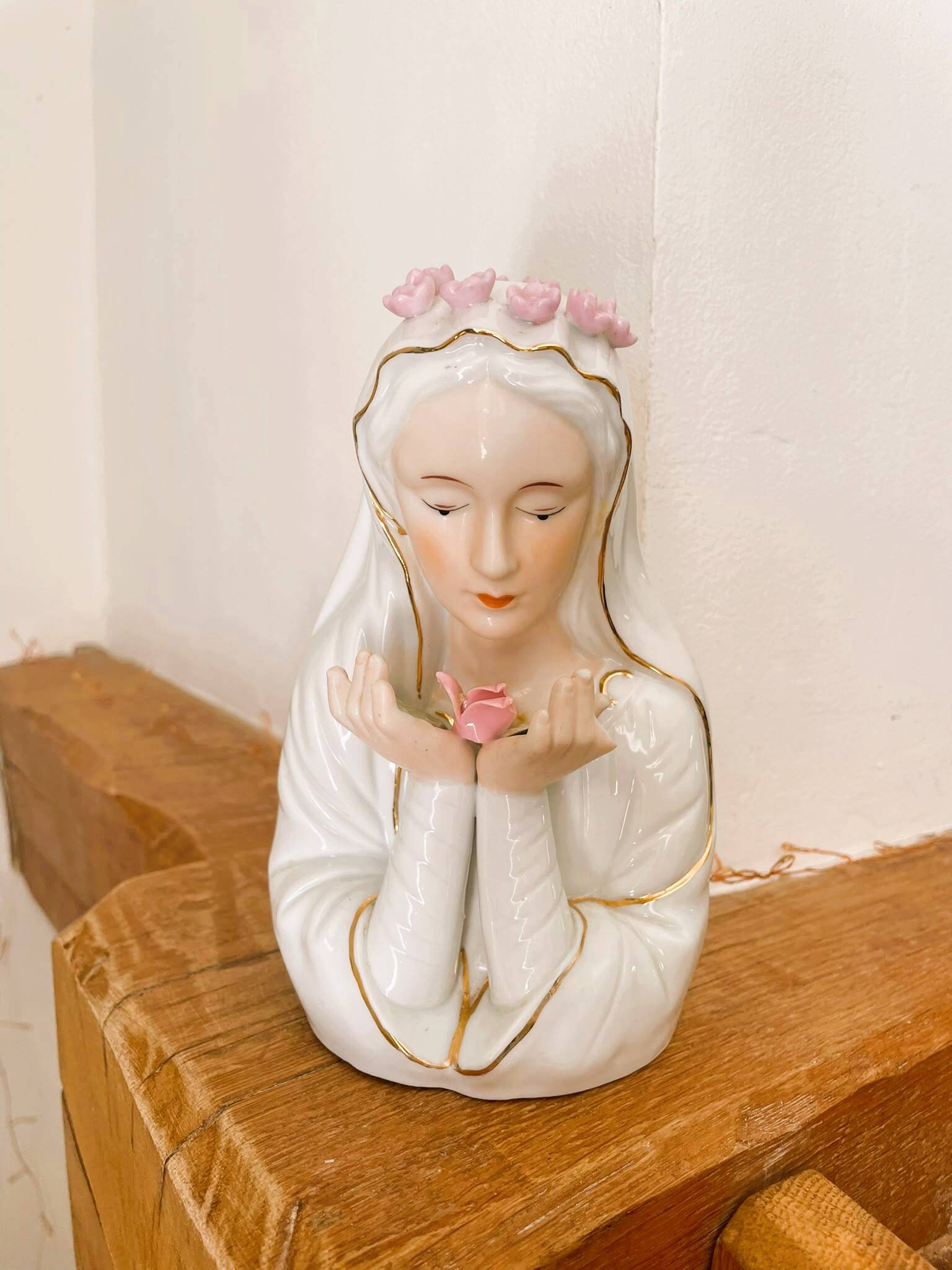 Sculpture de la vierge Marie vintage