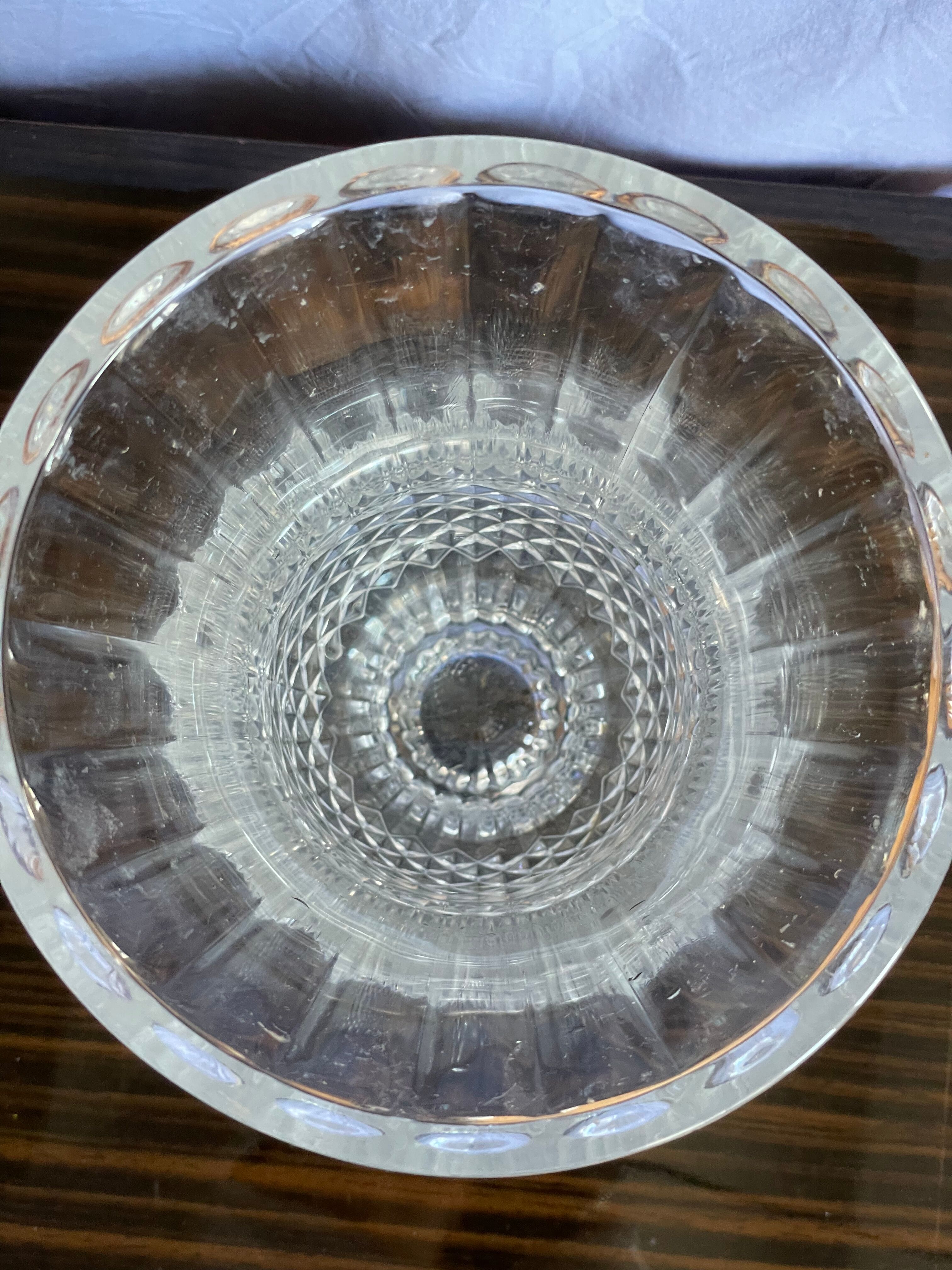 Very nice vintage vase tip of glass diamonds
