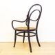 Fauteuil en bois courbé avec assise grillagée