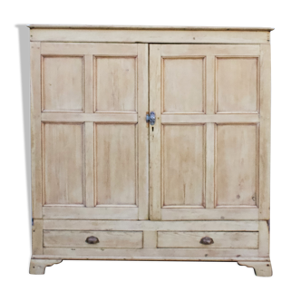 Armoire ancienne