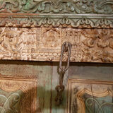 Porte indienne jaune verte sculptée Rajasthan ancienne patine d'origine vieux teck