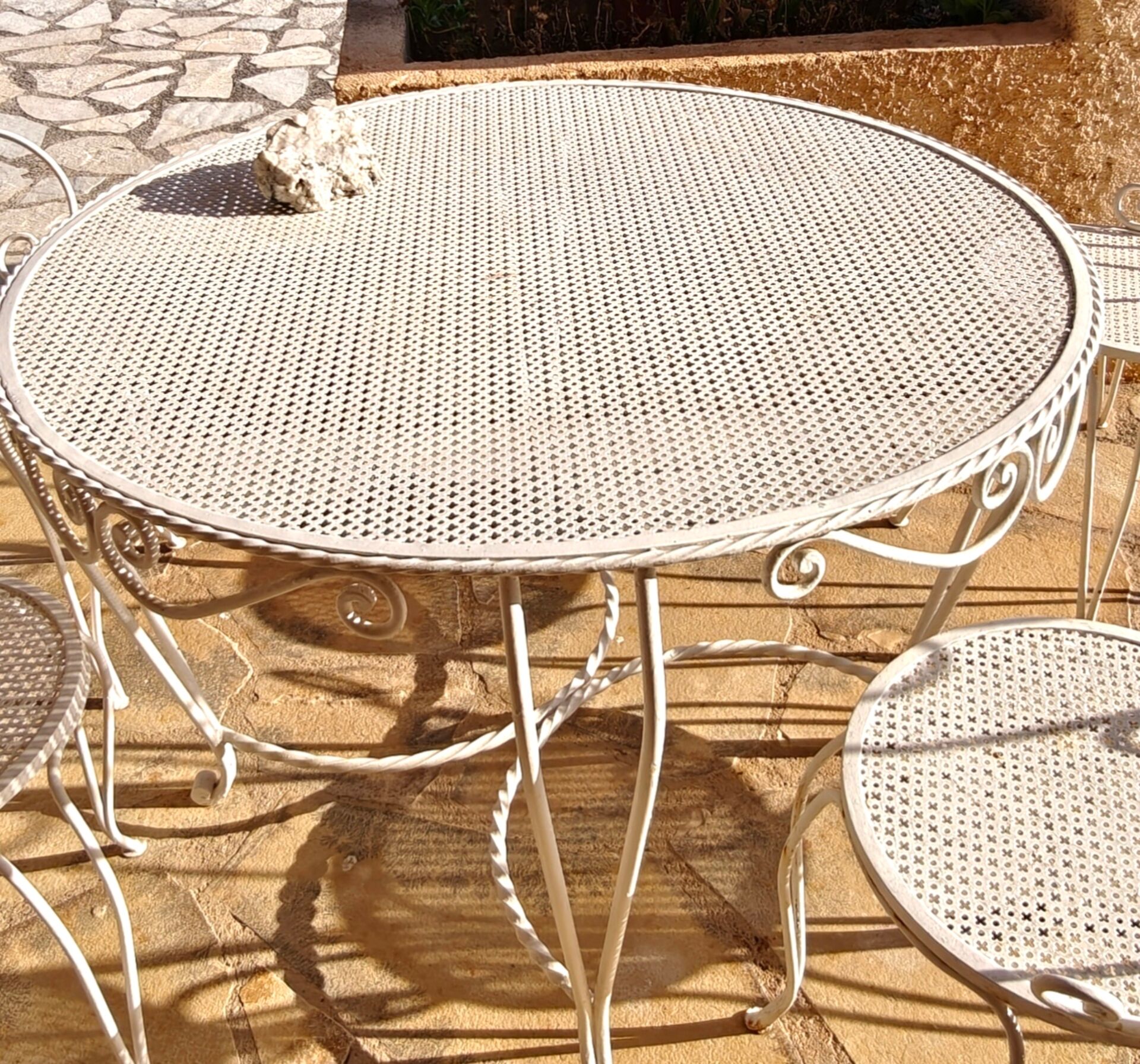 Mathieu Mategot salon de jardin 7 pièces fer forgé 1960