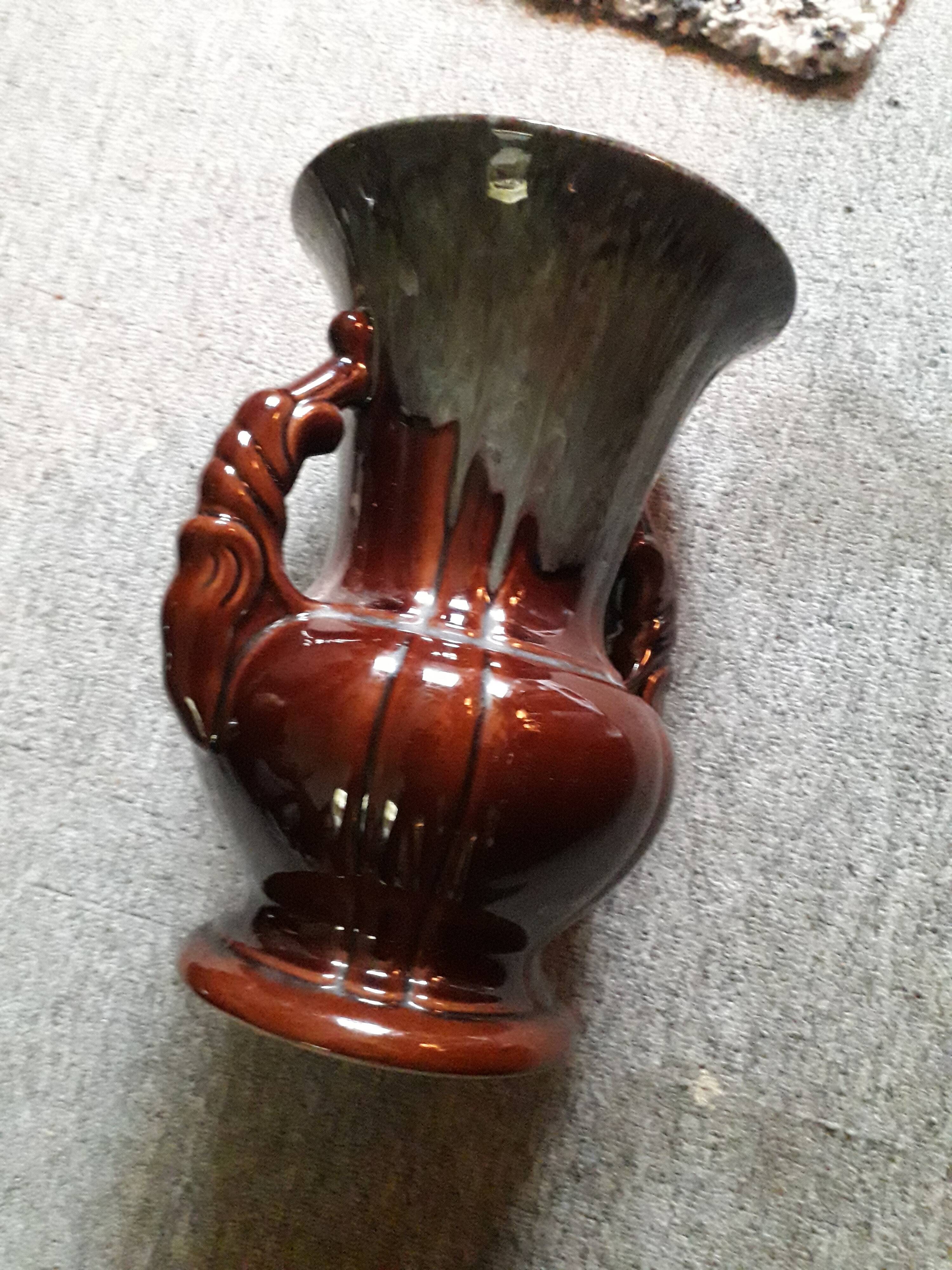 Very original vintage vase signed adp