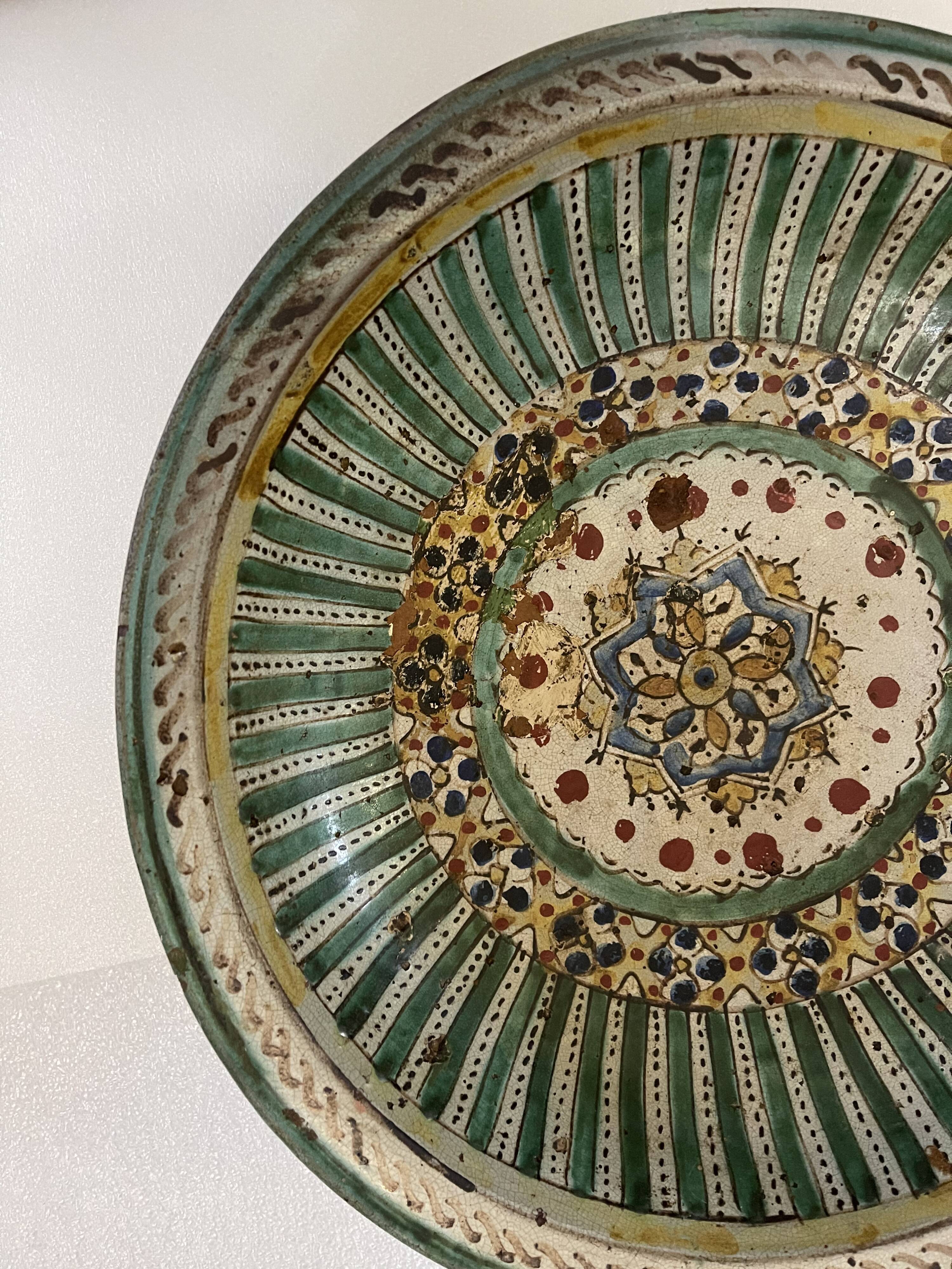 Dish Morocco Fez decorated with a thousand pasta XVIII or XIX Africa
