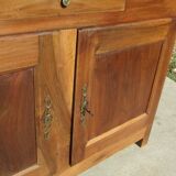 Buffet ancien en noyer massif