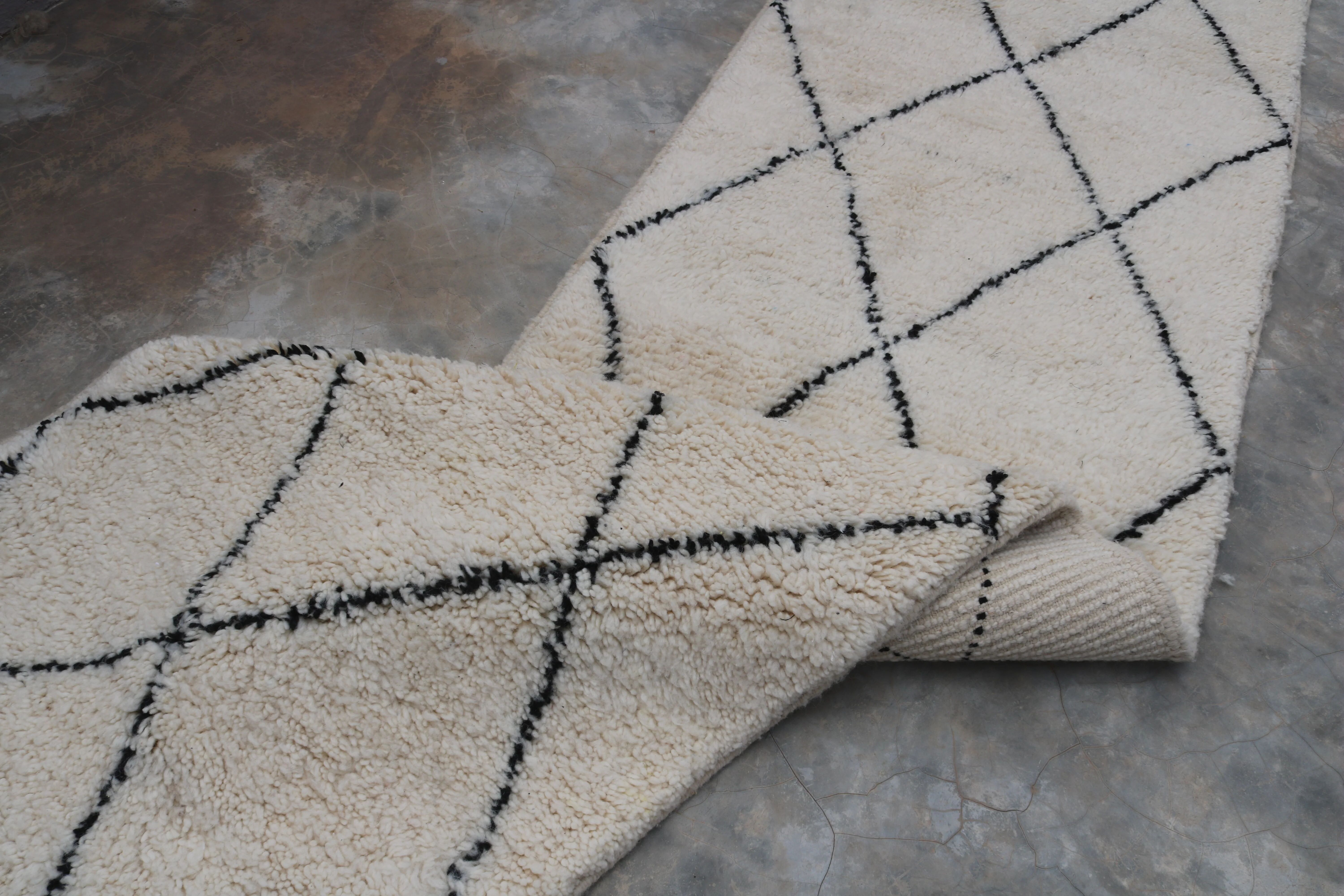 Beni Ouarain rug, 305 x 80 cm - R314
