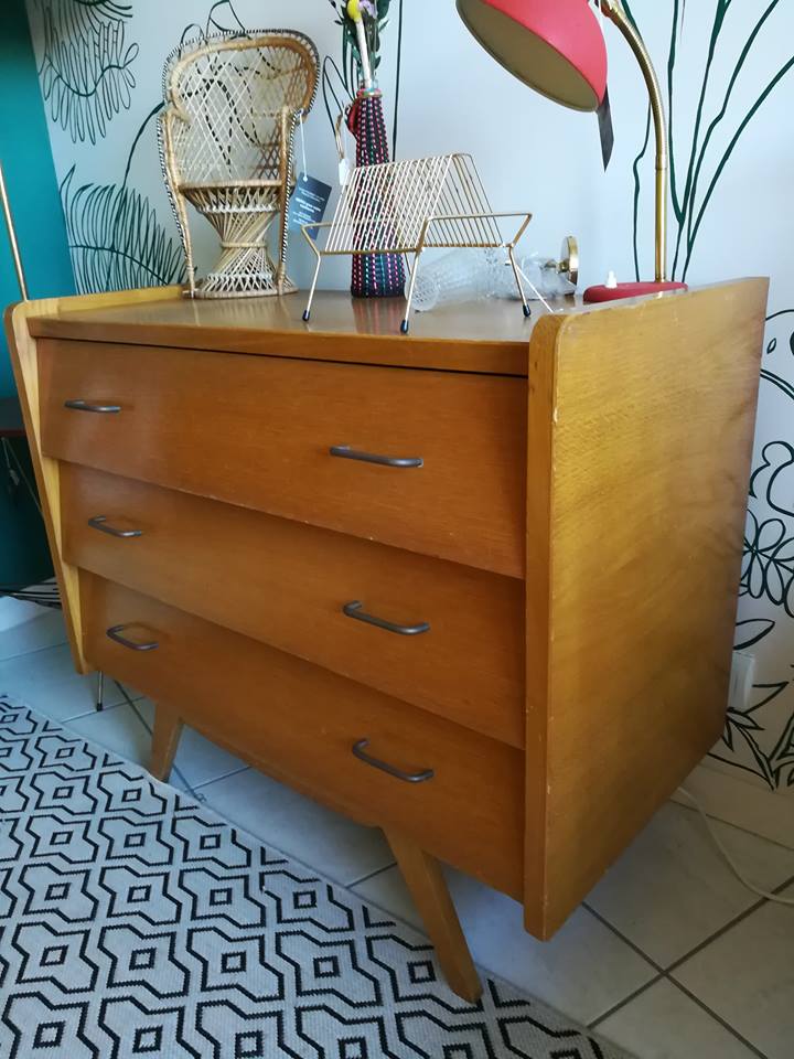 Plated vintage oak dresser