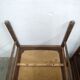 2 chaises en bois de cuir