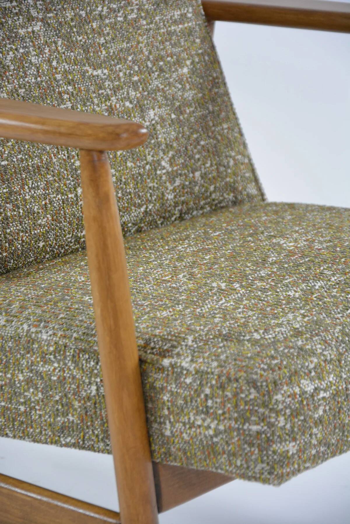 Green mottled Z armchair
