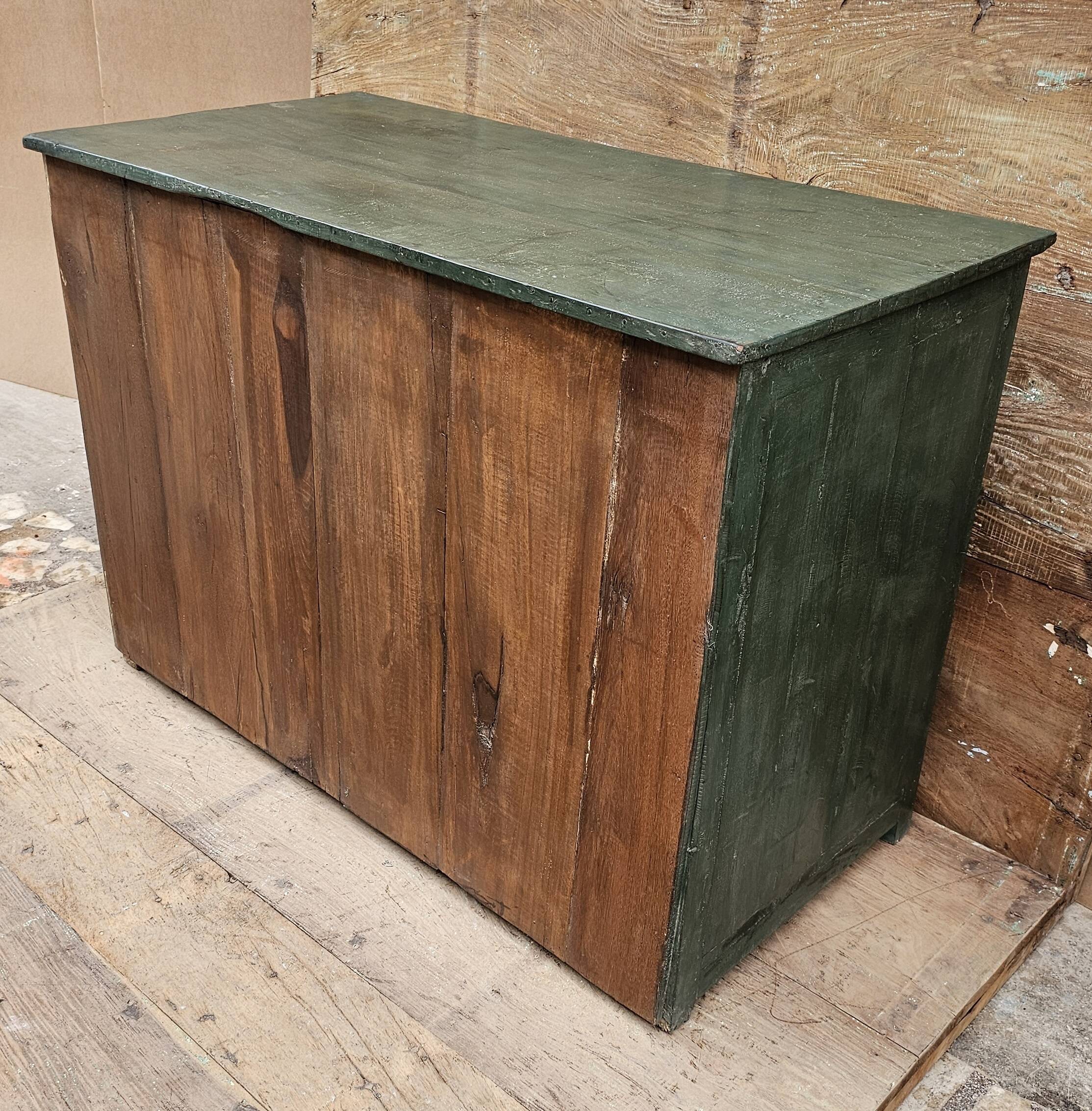 Ancien buffet vitré en teck birman