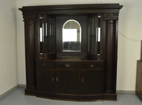 Dresser, 20th