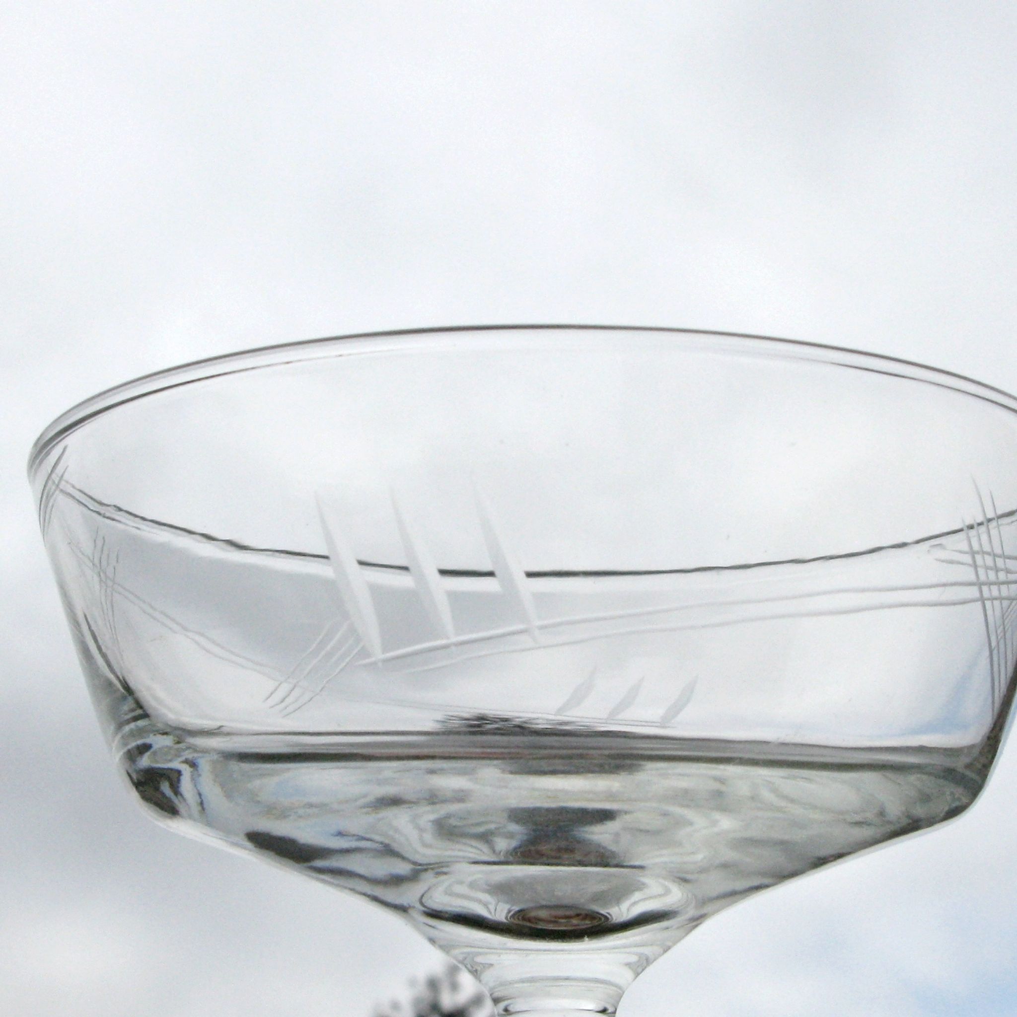 8 old champagne glasses vintage model in cut glass