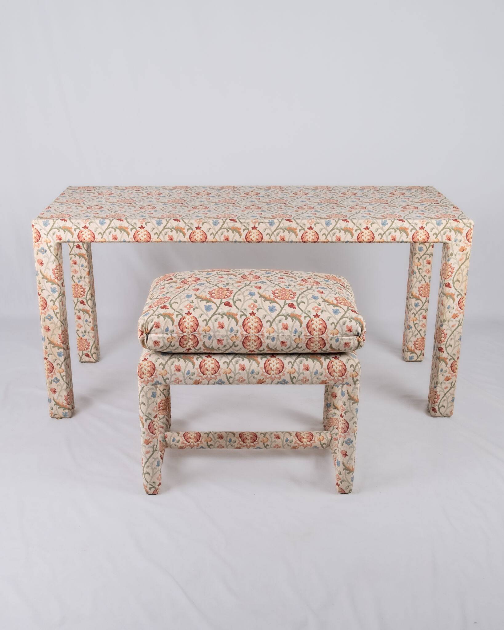 Console or desk set with its upholstered stool, Parsons style, 1980s.