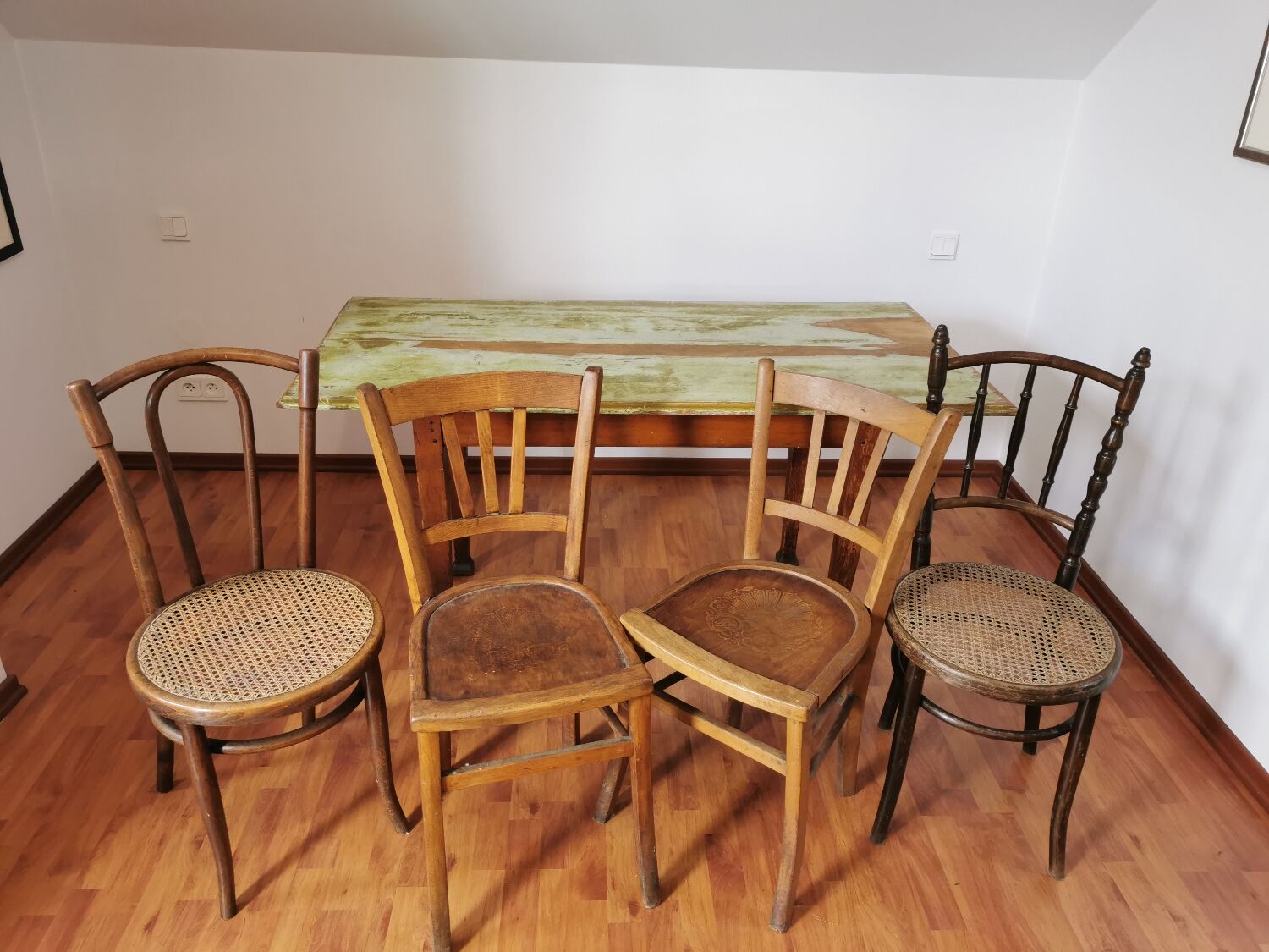 Set table and chairs bistro antique