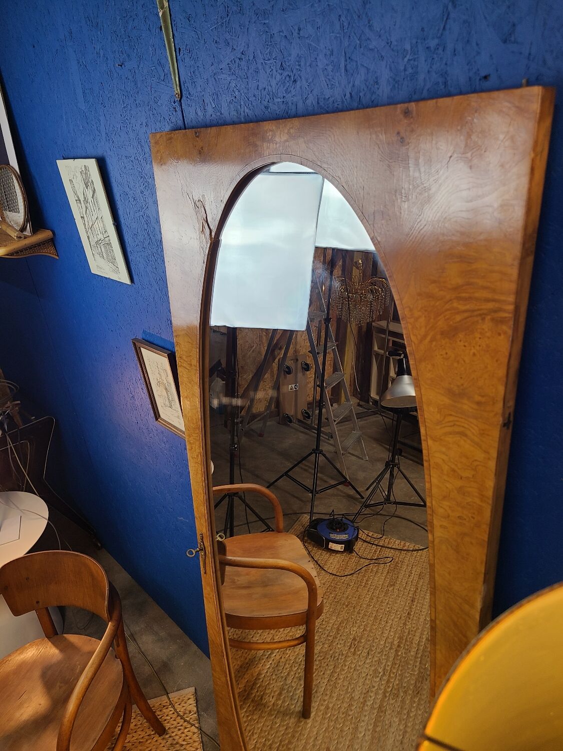 Miroir vintage géant bois clair miroir ovale 1920