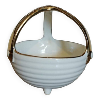 Small ceramic basket with gilding stamped "Faience Tchéchoslovaquie"