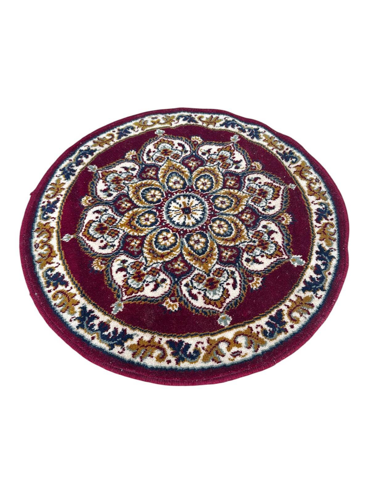 Round oriental rug