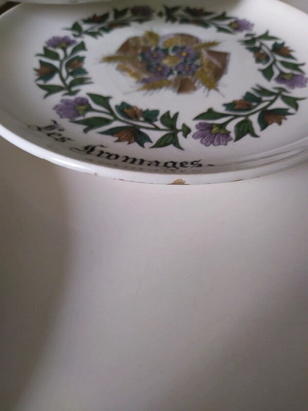 10 Gien cheese plates