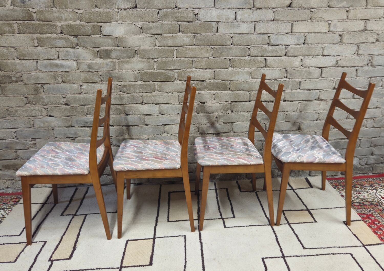 Set of 4 vintage Welzel chairs in 1970s Scandinavian style.