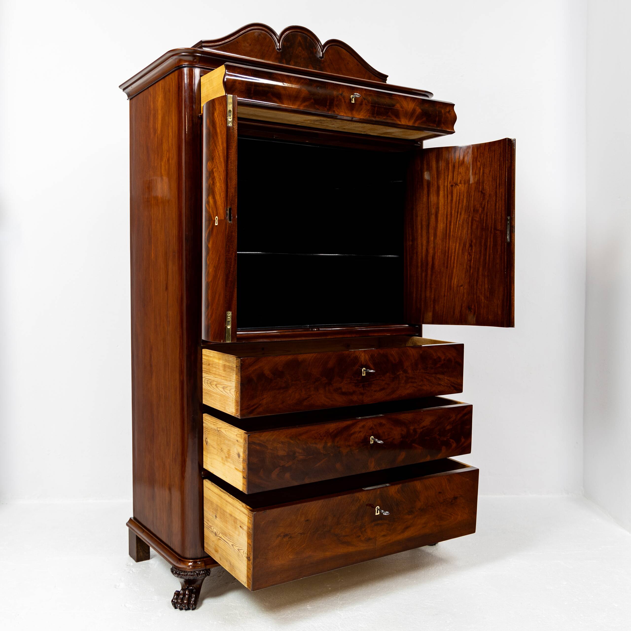 Chiffonnier haut avec bar en acajou 1850-1880