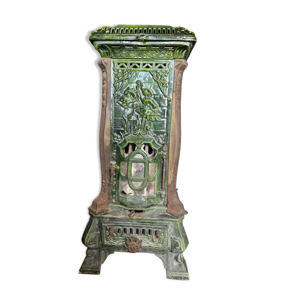Poêle ancien en fonte émaillée verte ''Monopole'' – Devillé & Cie – Charleville