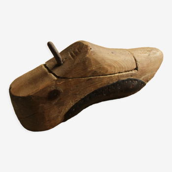 Pied chaussure bois ancien métal